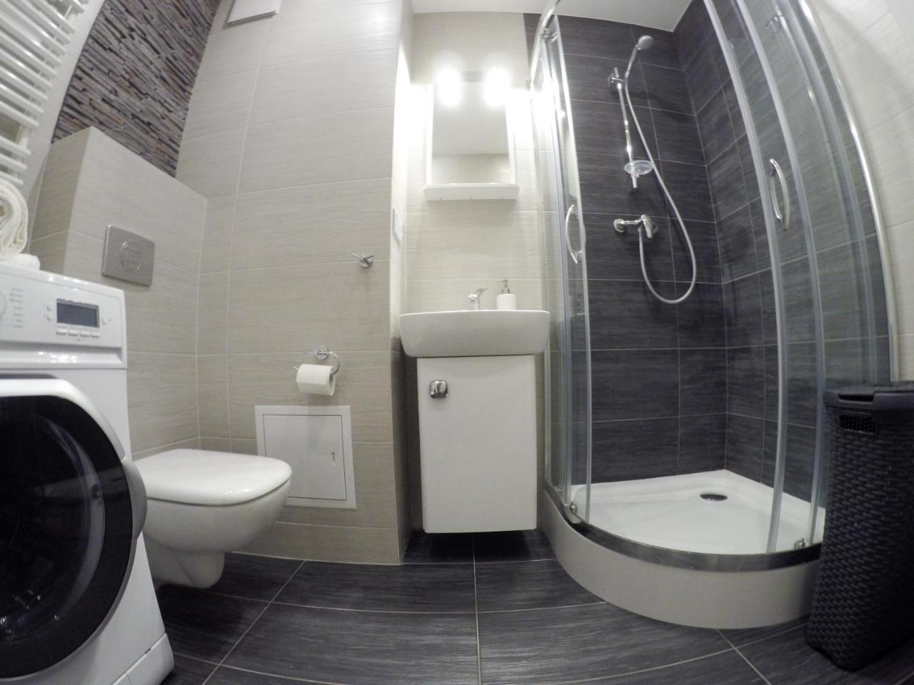 Apartament Obrzezna 3 Deluxe Varsó Kültér fotó